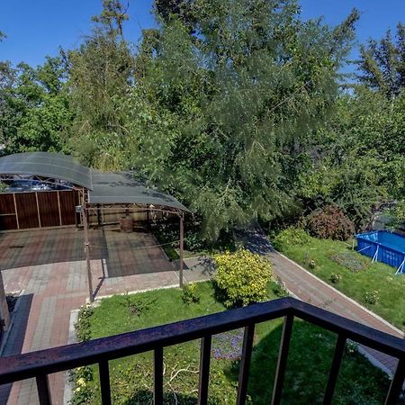 Opera Bed&Breakfast Bişkek Dış mekan fotoğraf