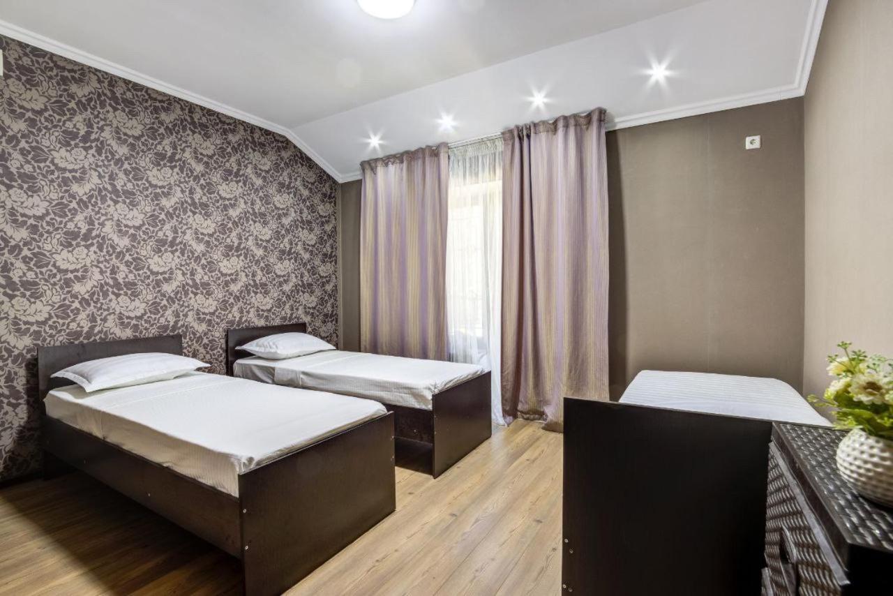 Opera Bed&Breakfast Bişkek Dış mekan fotoğraf