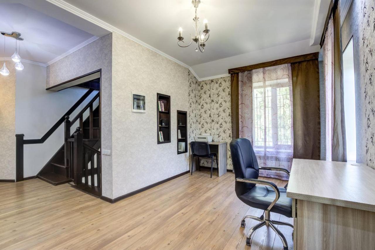 Opera Bed&Breakfast Bişkek Dış mekan fotoğraf