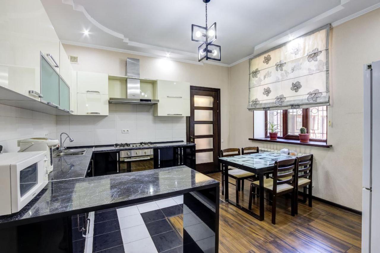 Opera Bed&Breakfast Bişkek Dış mekan fotoğraf