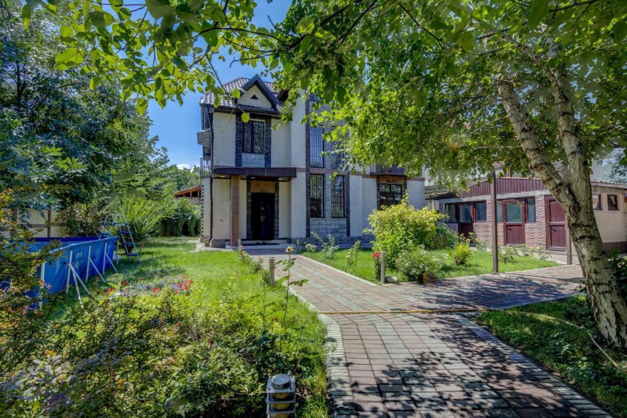 Opera Bed&Breakfast Bişkek Dış mekan fotoğraf